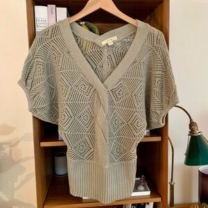twenty one Short-Sleeved V-Neck Knit Top Size XS